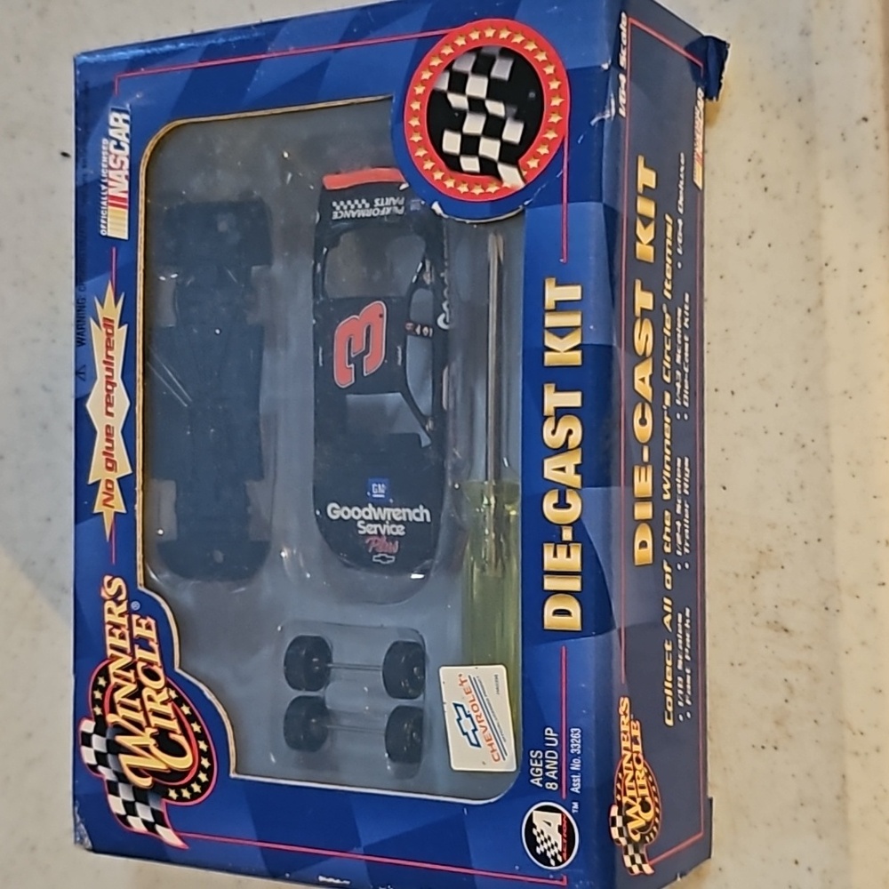 Dale EARNHART  die cast  1/24 model kit